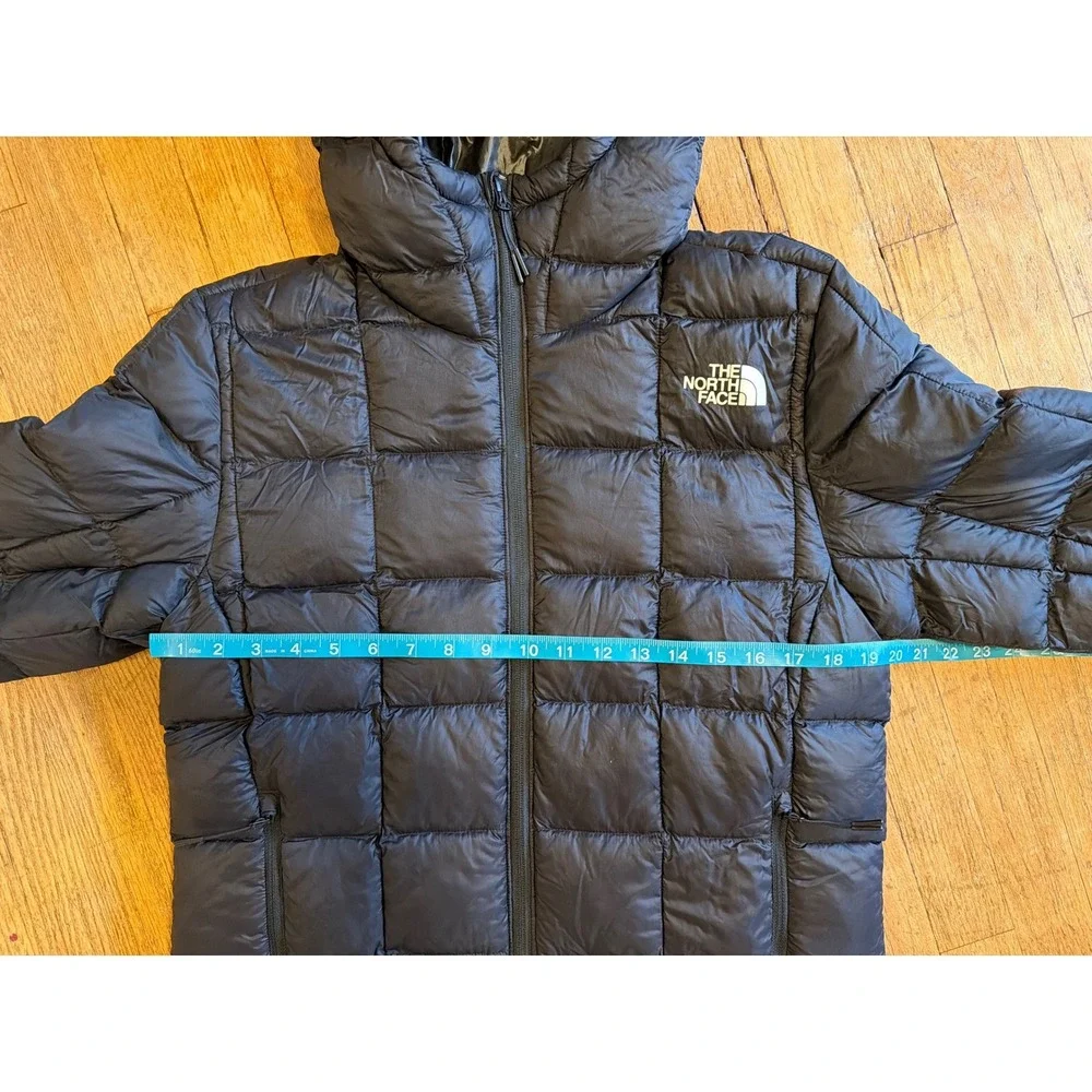 The North Face Mens ThermoBall Eco Hoodie Black Puffer Jacket Small FLAW
